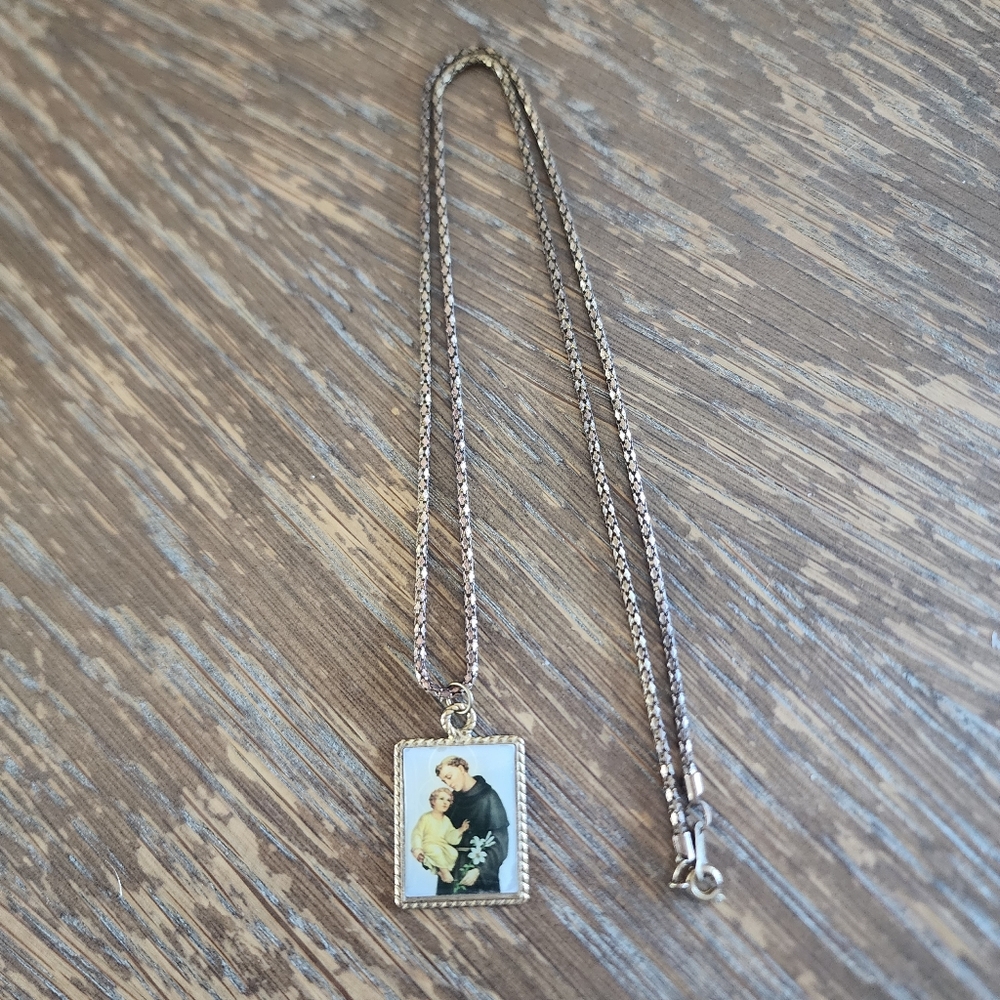 Vintage St. Anthony 11.5 Inch Chain Necklace-Gold Tone